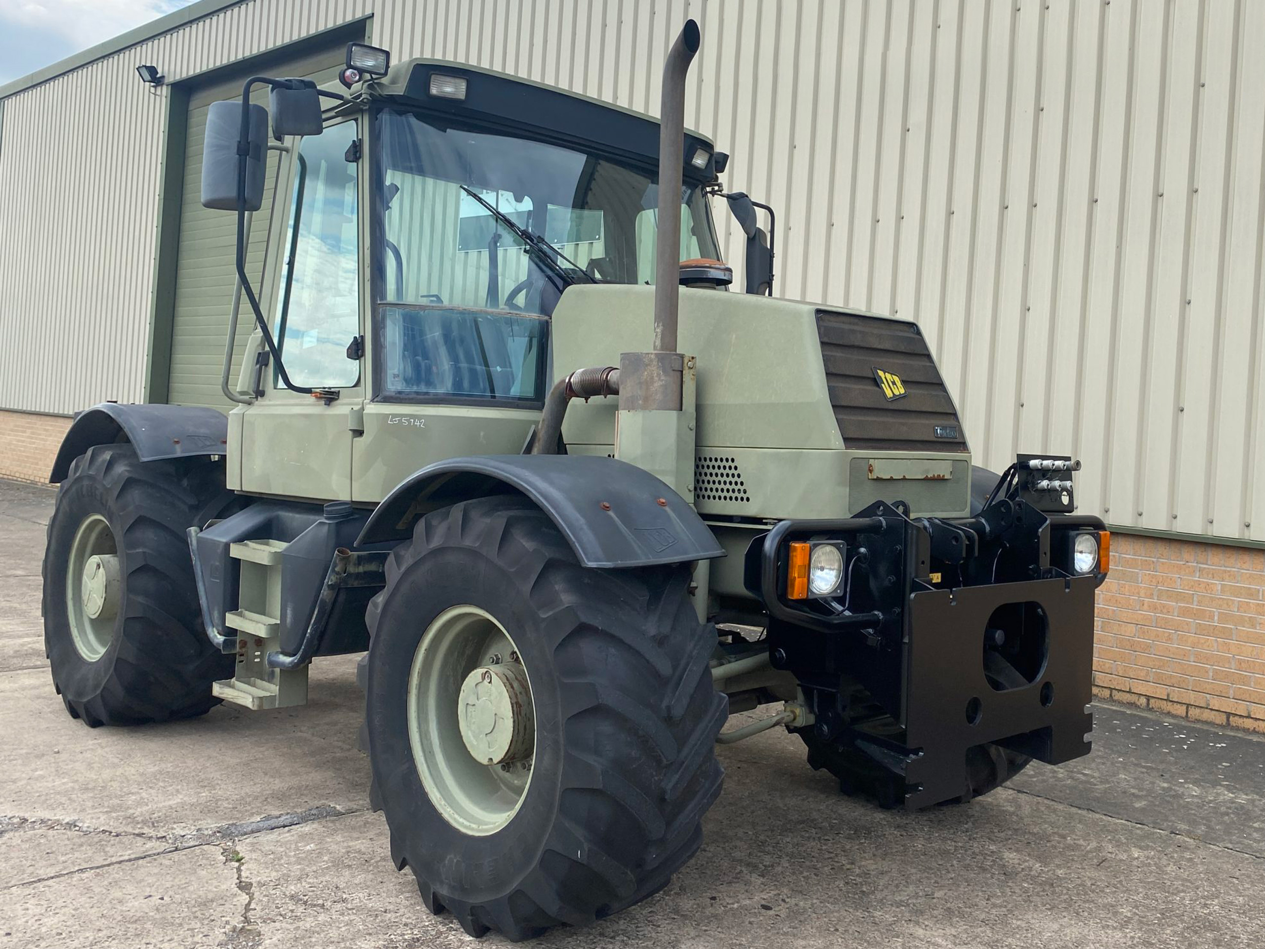 JCB fastrac 150T 80 ex MoD - 50398 - Govsales of mod surplus ex army trucks, ex army land rovers and other military vehicles for sale