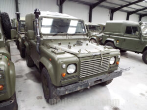 Land Rover Defender 90 Wolf RHD Hard Top (Remus) – 15286