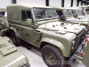 Land Rover Defender 90 Wolf LHD Hard Top (Remus) – 15061
