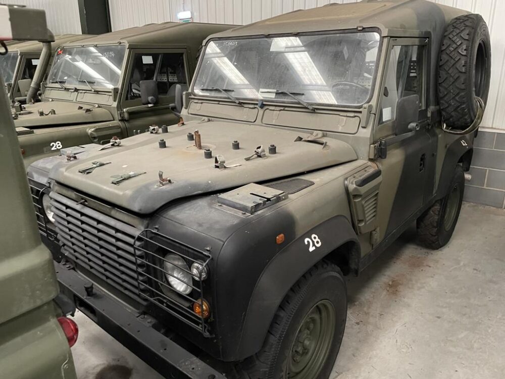 Land Rover Defender 90 Wolf LHD Hard Top (Remus)