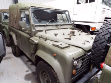 Land Rover Defender 90 Wolf RHD Soft Top (Remus)