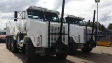 Oshkosh M1070 Tractor Units