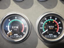 Oshkosh M1070 Tractor Units