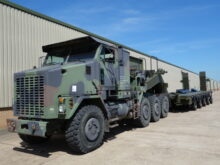 Oshkosh M1070 Tractor Units