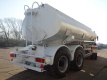 Mercedes Axor 8x6 tanker