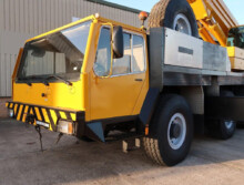 Liebherr LTM1120 crane
