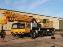 Liebherr LTM1120 crane