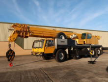 Liebherr LTM1120 crane