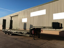 Broshuis E2130 Tri Axle Step Frame Low Loader Trailer