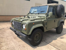 Land Rover Defender 90 Wolf RHD Soft Top (Remus)