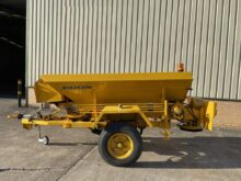 Econ towed gritter trailer