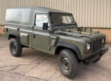 Land Rover Defender 110 Wolf REMUS RHD Hard Top