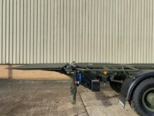 MAN 18.220 4x4 cargo truck with twist locks and tail lift