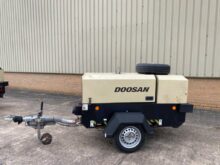 Doosan 7/53 177 CFM Compressor
