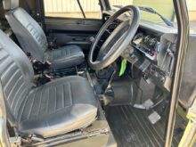 Land Rover Defender 90 Wolf RHD Soft Top (Remus)