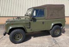 Land Rover Defender 90 Wolf RHD Soft Top (Remus)