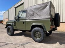 Land Rover Defender 90 Wolf RHD Soft Top (Remus)