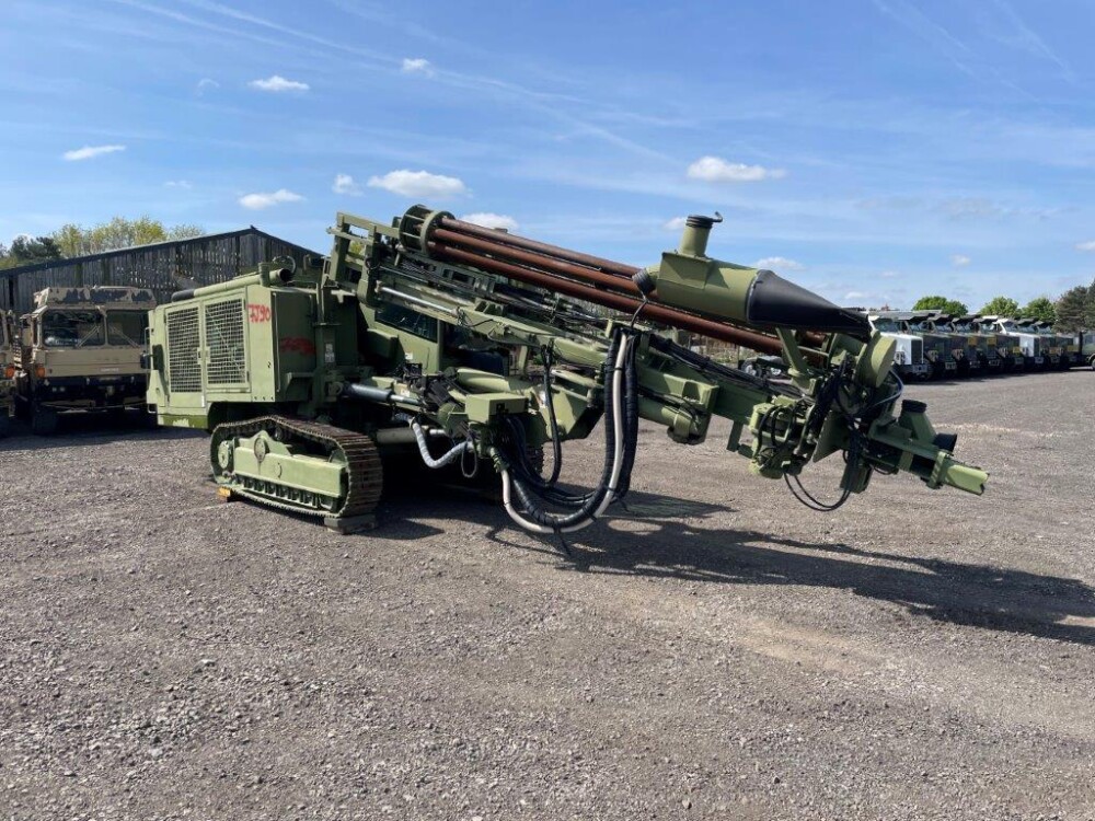 Ingersoll Rand ECM 760 drill rig