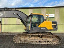 Volvo EC220 EL excavator
