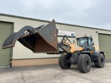 Case 821 GXR Wheeled Loader