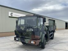 Mercedes 1017 4x4 Cargo Truck With Crane