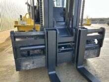 Hyster H16.00 XM -12 16 Ton Forklift