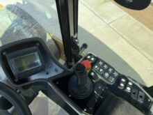Caterpillar CS66B Compactor Roller